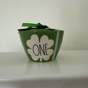 Rae Dunn measuring cup